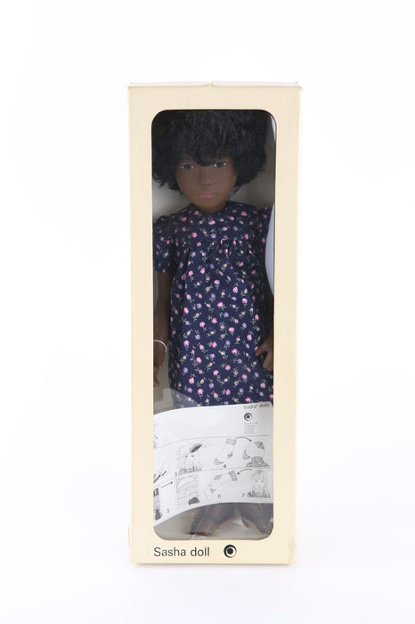 TRENDON SASHA DOLL 'CORA' GIRL BLUE FLORAL DRESS 4-109 E.0414 USA, BOXED