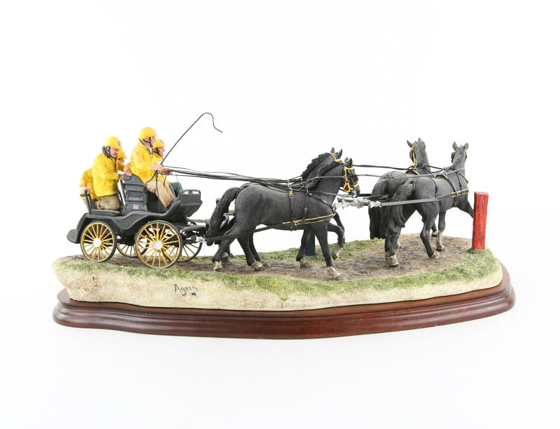 BORDER FINE ARTS 'TEAMWORK' FIGURE MODEL TABLEAU B0729 33/500 & COA