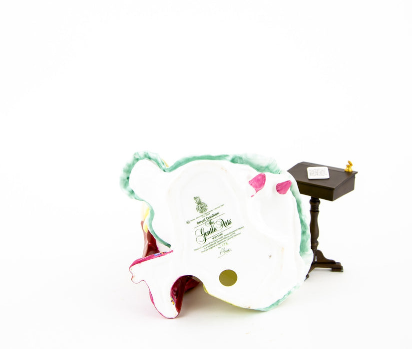 ROYAL DOULTON 'WRITING' GENTLE ARTS LIMITED EDITION FIGURE HN3049 & COA