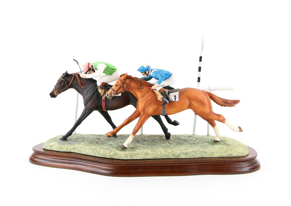 BORDER FINE ARTS 'THE FINAL FURLONG' LIMITED EDITION FIGURE MODEL 592/950 & COA