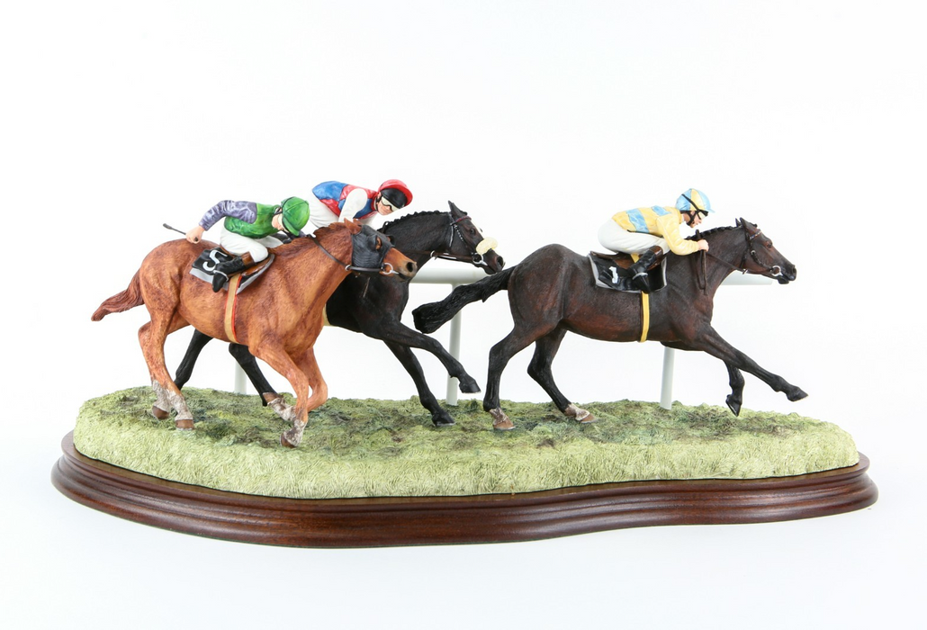 BORDER FINE ARTS 'ON THE RAILS' LIMITED EDITION FIGURE MODEL B0655 37/950 & COA