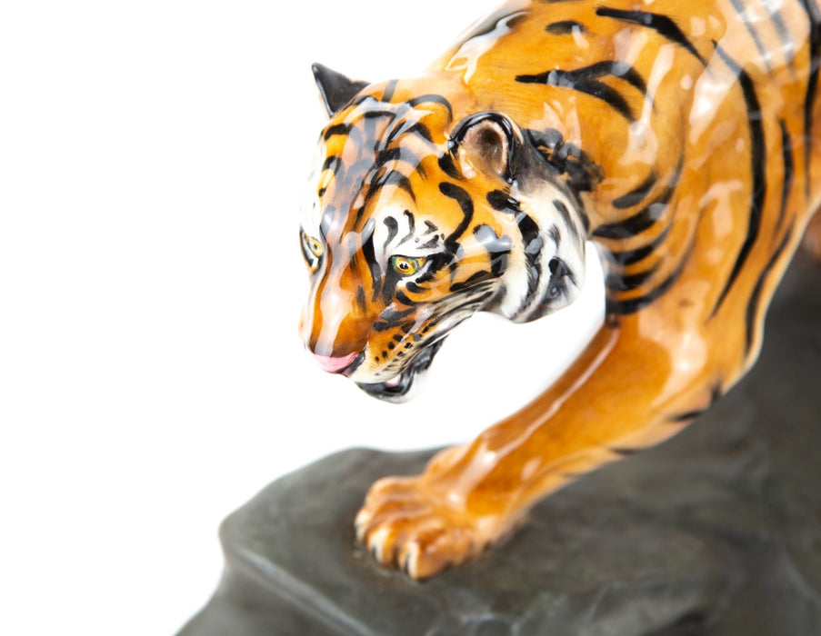 ROYAL DOULTON 'TIGER ON ROCK' LARGE PRESTIGE FIGURE MODEL HN2639