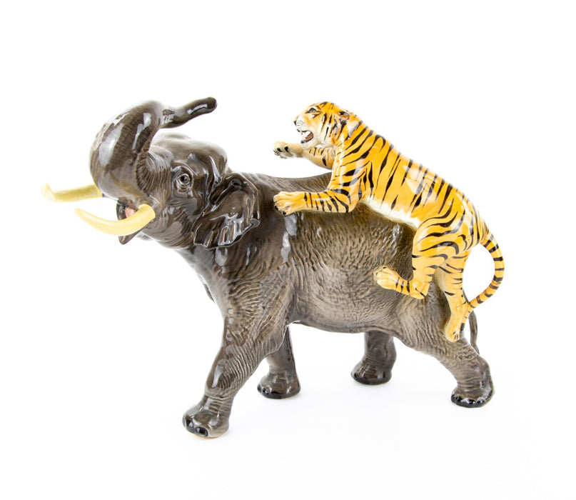 BESWICK 'ELEPHANT AND TIGER' LARGE ARTHUR GREDINGTON FIGURE MODEL 1720