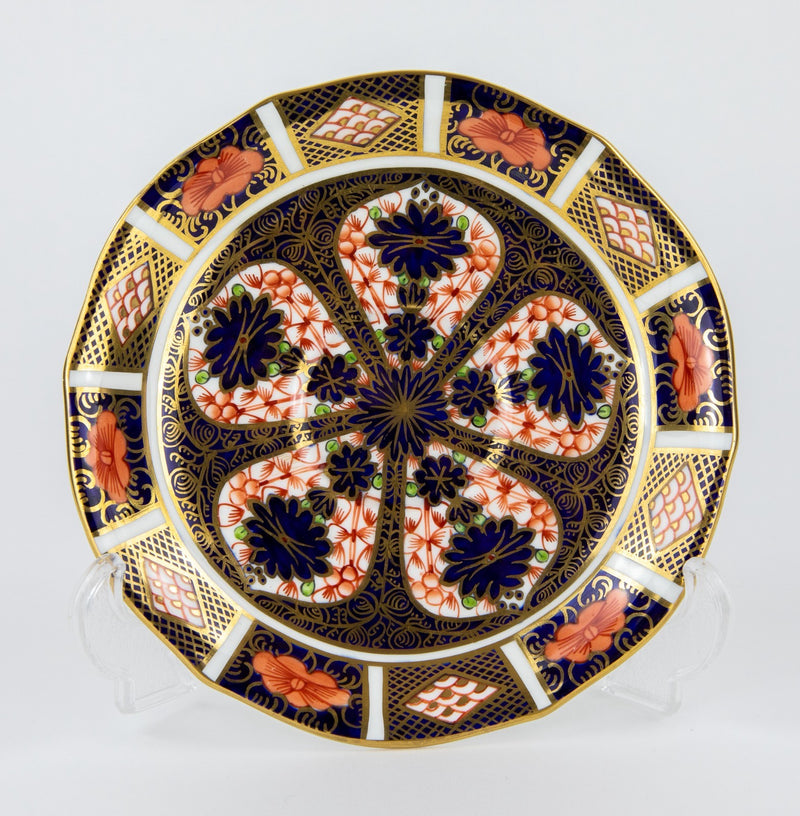 ROYAL CROWN DERBY - JAPANESE OLD IMARI 1128 SCALLOPED EDGE DISH 17cm