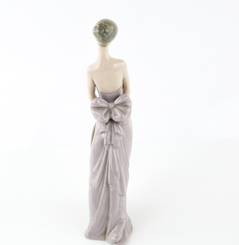 LLADRO 'SUMMER SOIREE' GIRL LADY DRESS HAT FIGURE MODEL 5597, BOXED