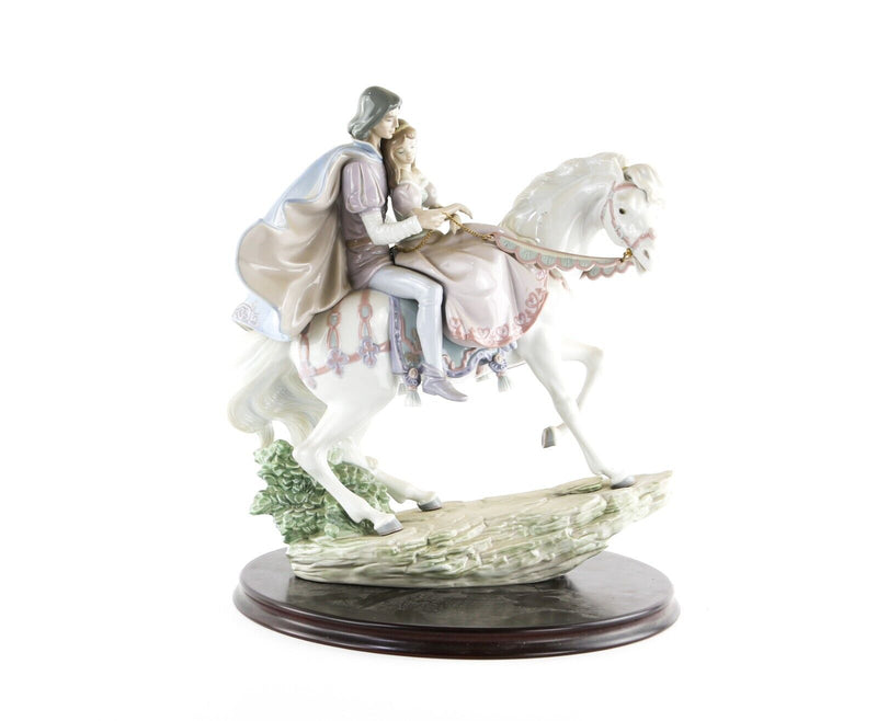 LLADRO 'DEBUTANTS' SEATED GIRL LADY DRESS HAT LARGE FIGURE MODEL 5486, BOXED