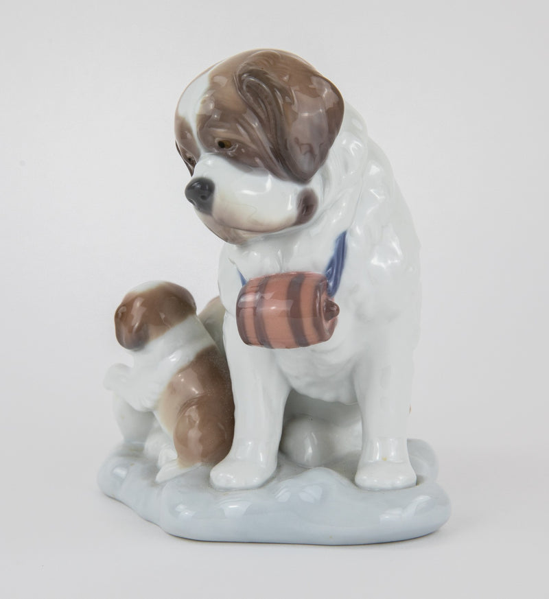LLADRO 'BABY SITTING' ST BERNARD DOG & PUPPY FIGURE MODEL 8170