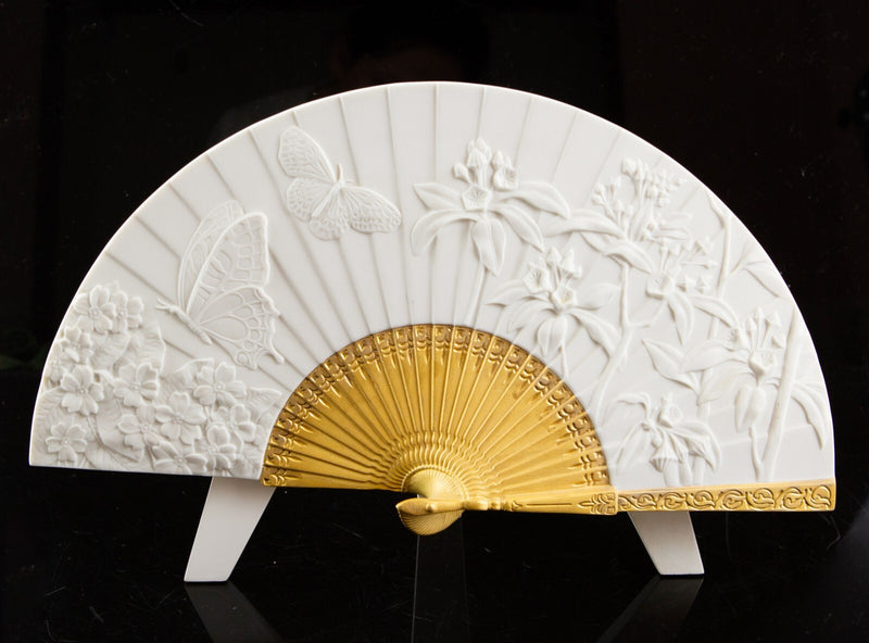 LLADRO 'SPRING FAN' FLORAL FIGURE MODEL ORNAMENT 8543