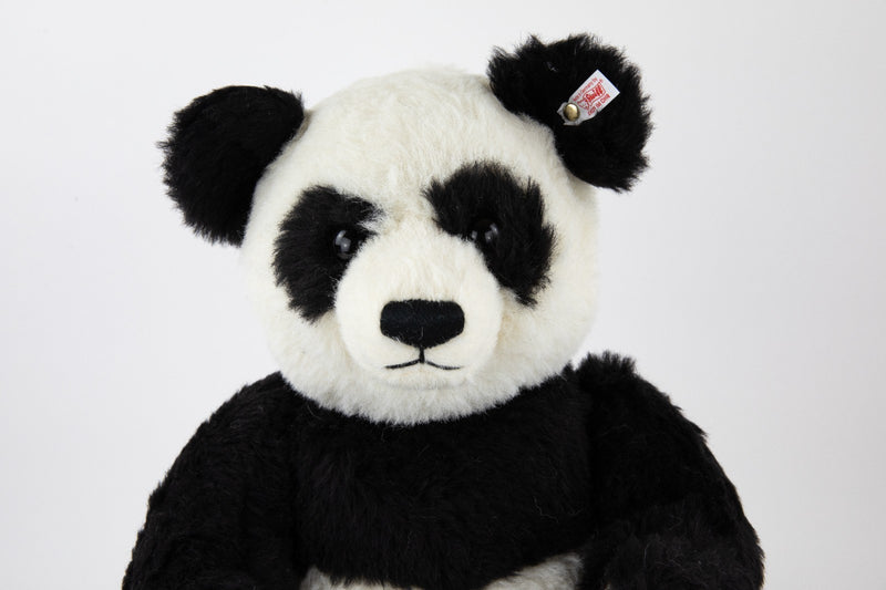 STEIFF 'SU-LIN, THE GIANT PANDA' LIMITED EDITION TEDDY BEAR 664465 & COA