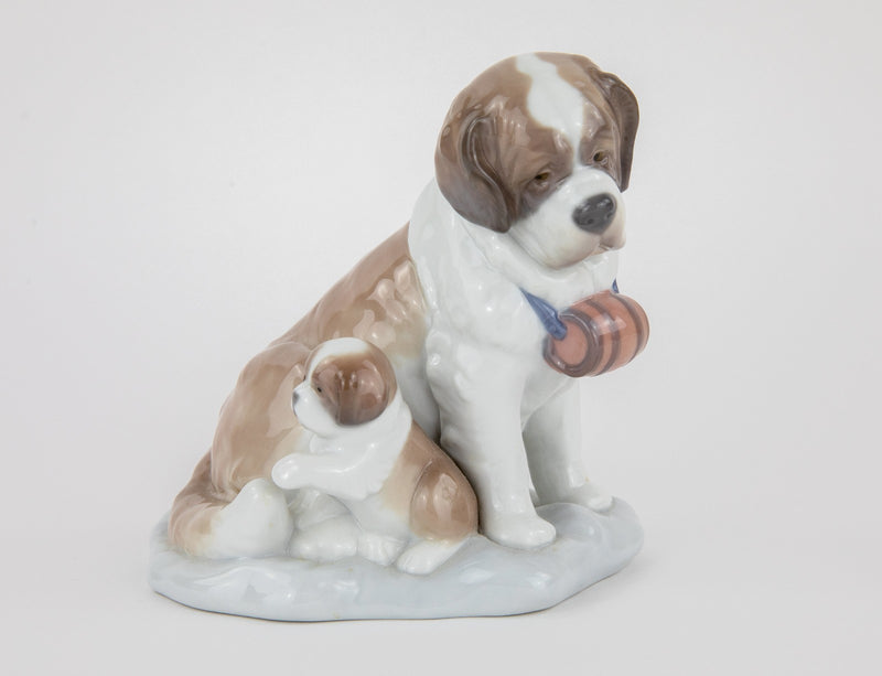 LLADRO 'BABY SITTING' ST BERNARD DOG & PUPPY FIGURE MODEL 8170
