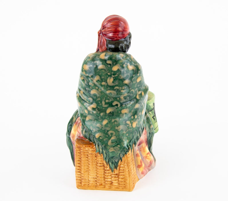 ROYAL DOULTON 'THE FORTUNE TELLER' FIGURE MODEL HN2159