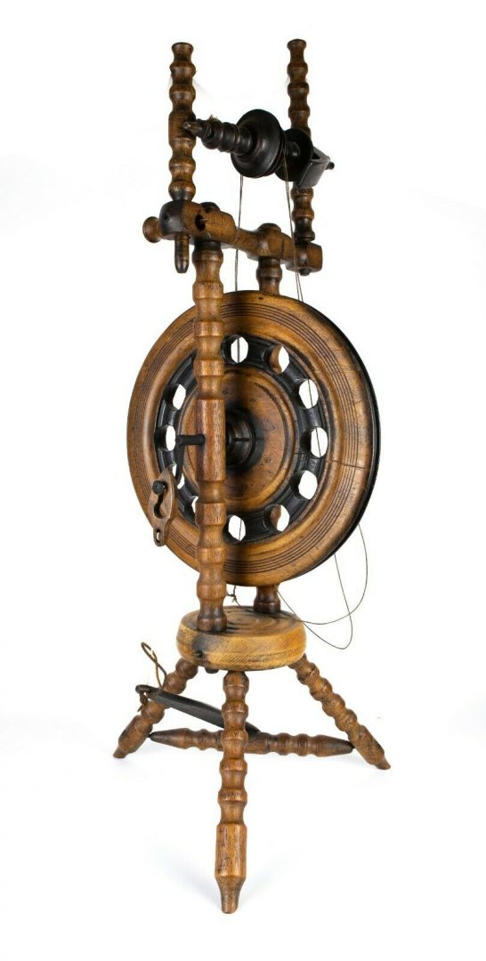ANTIQUE 19th/20th CENTURY OAK SPINNING WHEEL &amp; CARVED SPINNERS CHAIR STOOL
