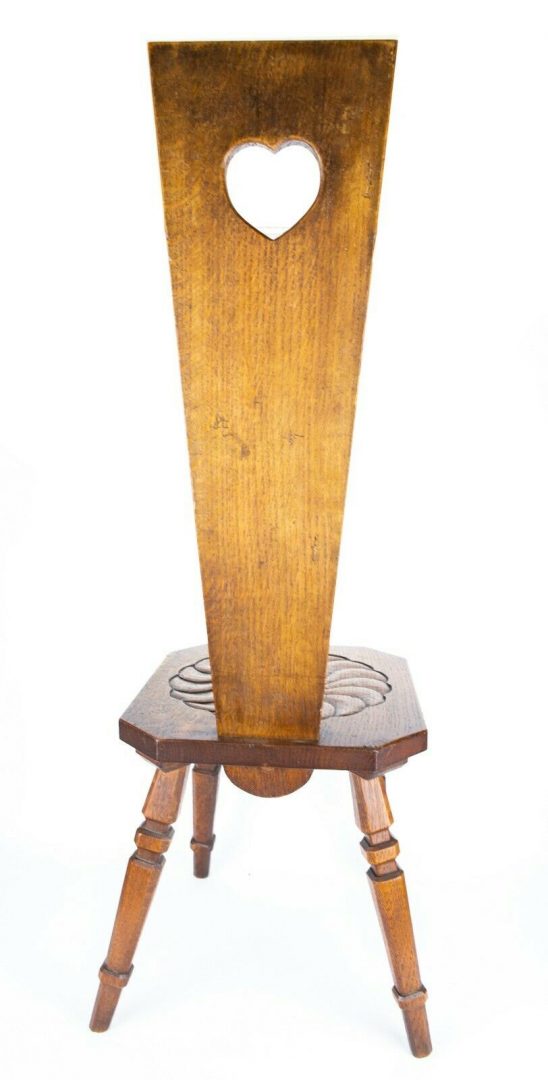 ANTIQUE 19th/20th CENTURY OAK SPINNING WHEEL &amp; CARVED SPINNERS CHAIR STOOL