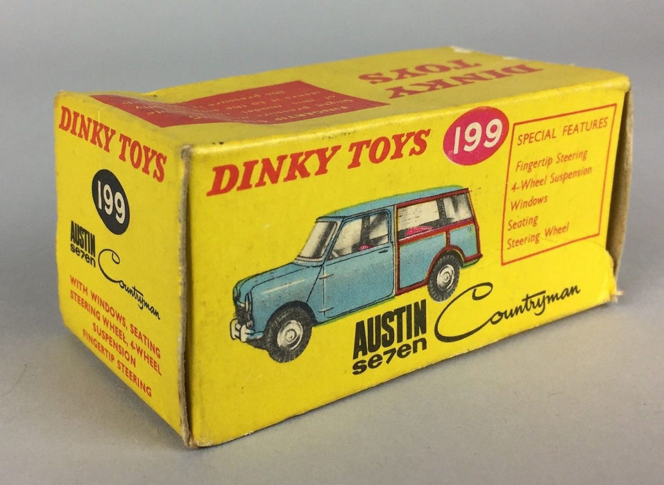 Dinky Toys GB - Mini Austin 7 countryman, neuf en boite (déformée) ref , Vente aux enchères Dinky Toys GB - Mini Austin 7 countryman, neuf en boite (déformée) ref , Vente aux enchères