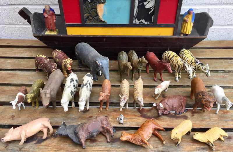 EARLY 20th CENTURY WOODEN NOAHS ARK TOY WITH CARVED ANIMAL FIGURES