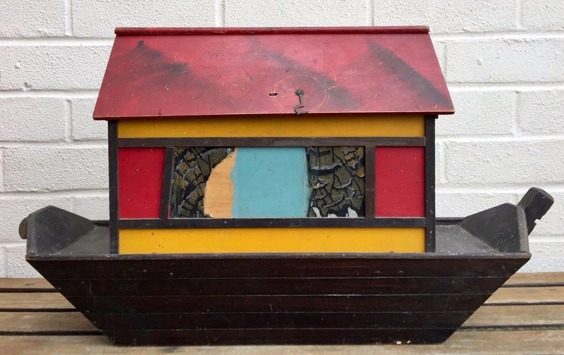 EARLY 20th CENTURY WOODEN NOAHS ARK TOY WITH CARVED ANIMAL FIGURES