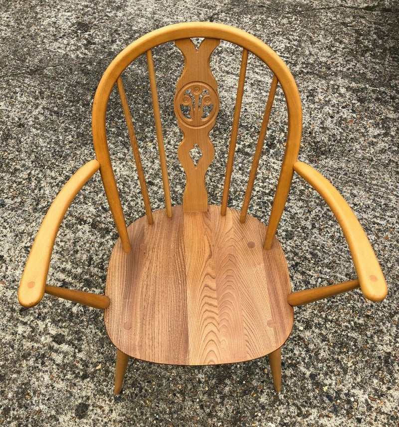 ERCOL - SET OF 6 BEECH/ELM BLONDE WINDSOR HOOP BACK DINING CHAIRS, MODEL 400