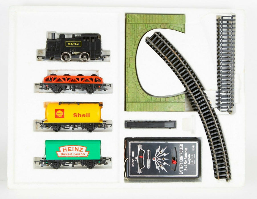 HORNBY RAILWAYS -PICKUP GOODS SET- ELECTRIC TRAIN LOCOMOTIVE OUTFIT R522, BOXED