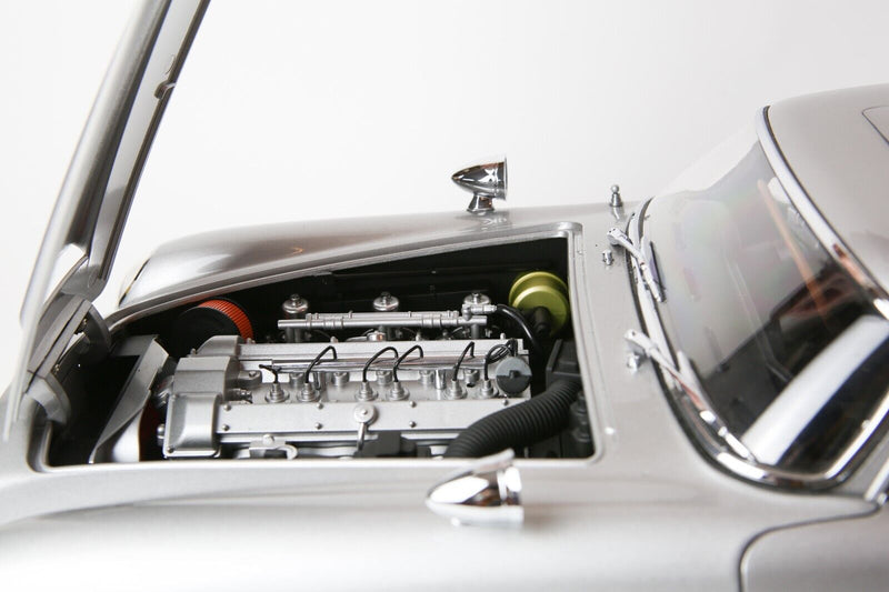 JAMES BOND, GOLDFINGER -ASTON MARTIN DB5- EAGLEMOSS 1:8 SCALE PRECISION MODEL