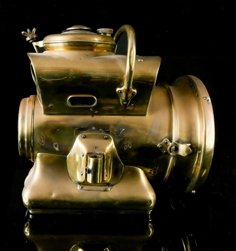 JOSEPH LUCAS LTD - BRASS KING OF THE ROAD AUTOMOBILE HEAD-LIGHT LAMP 576
