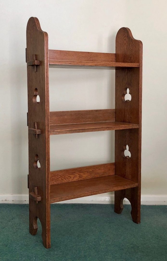 LIBERTY & Co. - ARTS & CRAFTS SOLID OAK 3-TIER SEDLEY BOOKCASE