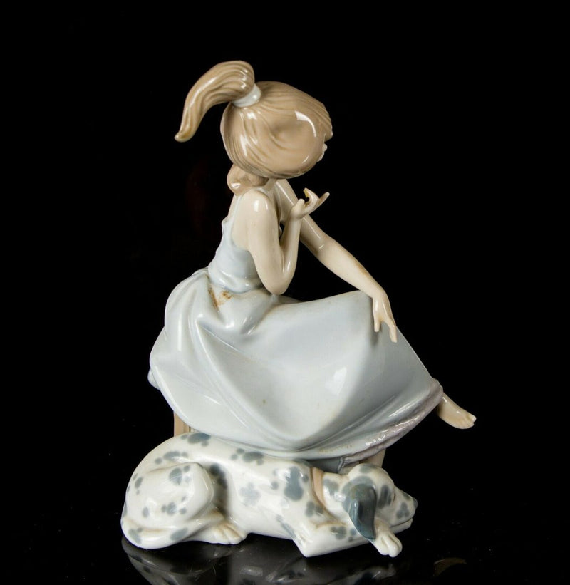 LLADRO -CHIT CHAT- FIGURE MODEL 5466 GIRL LADY TELEPHONE DOG PUPPY DALMATIAN BOX
