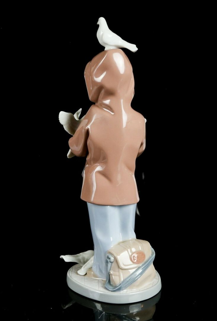 LLADRO -LITTLE FRIENDS- FIGURE MODEL 6129