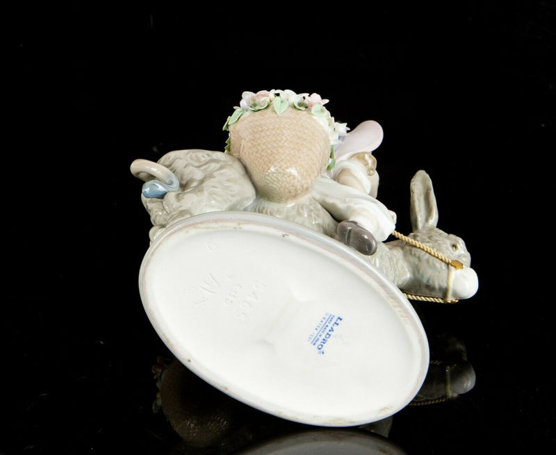 LLADRO -LOOK AT ME- FIGURE MODEL 8282