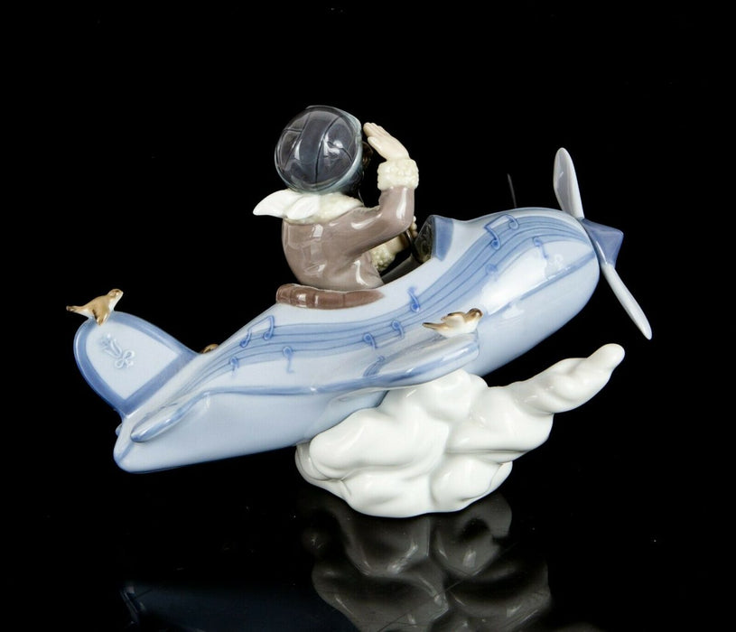 LLADRO -OVER THE CLOUDS- FIGURE MODEL 5697