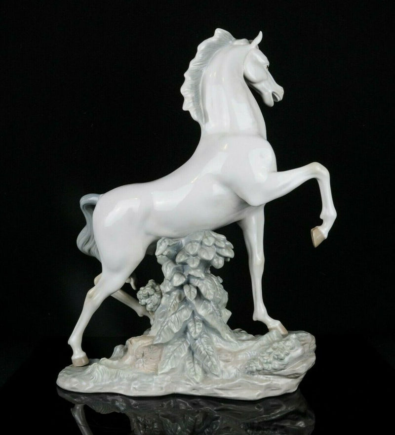 LLADRO -WHITE HORSE- LARGE VICENTE MARTINEZ FIGURE MODEL STALLION 4781