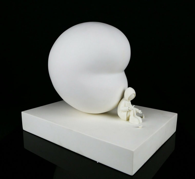 Mackenzie Thorpe sculpture