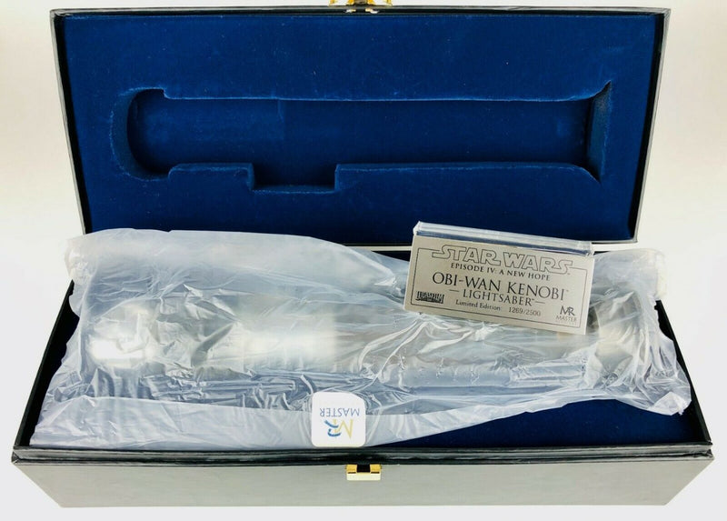 MASTER REPLICAS -OBI WAN KENOBI WEATHERED LIGHTSABER- LIMITED EDITION, STAR WARS NEW HOPE