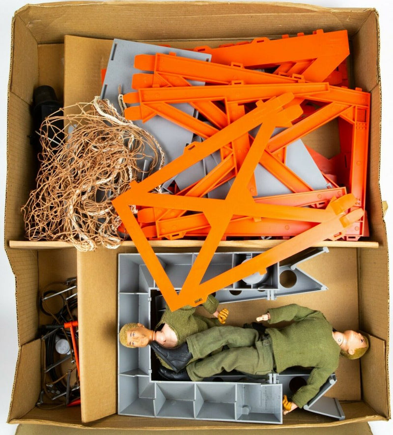 PALITOY -ACTION MAN TRAINING TOWER- VINTAGE TOY SET OUTFIT, BOXED WITH 2 FIGURES