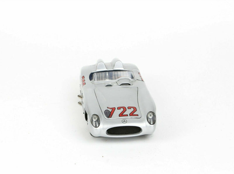 PAULS MODEL ART -MERCEDES BENZ 300 SLR STIRLING MOSS 1955- 1:24 SCALE MODEL