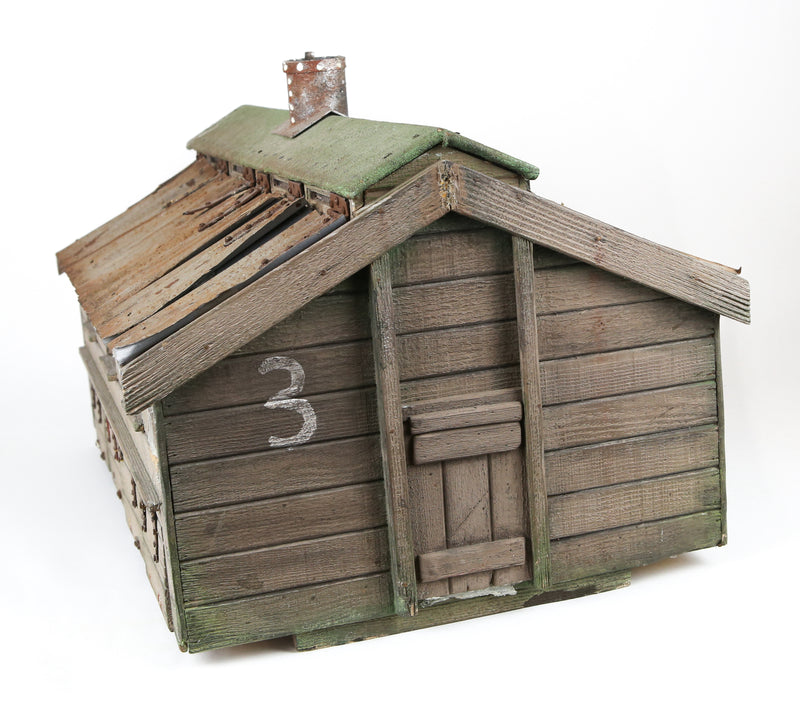 CHICKEN RUN (2000) - AARDMAN ANIMATIONS COOP HUT No.3 FILM MOVIE PROP MODEL
