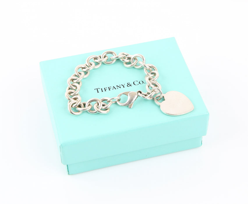 TIFFANY & Co. 925 STERLING SILVER HEART TAG TOGGLE CHUNKY BRACELET, BOXED