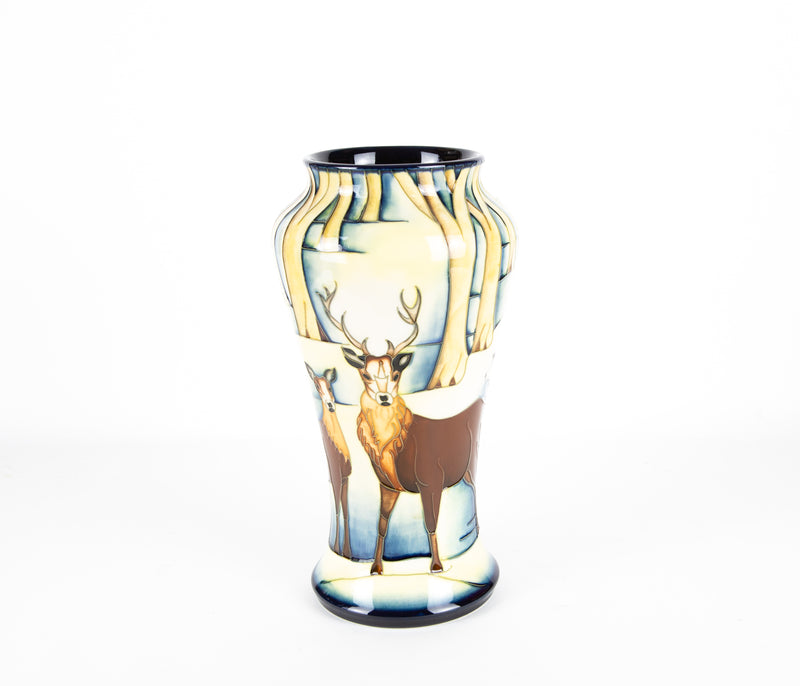 MOORCROFT POTTERY 'WILD HIGHLANDERS' 2002 LARGE CHRISTMAS REIN DEER VASE