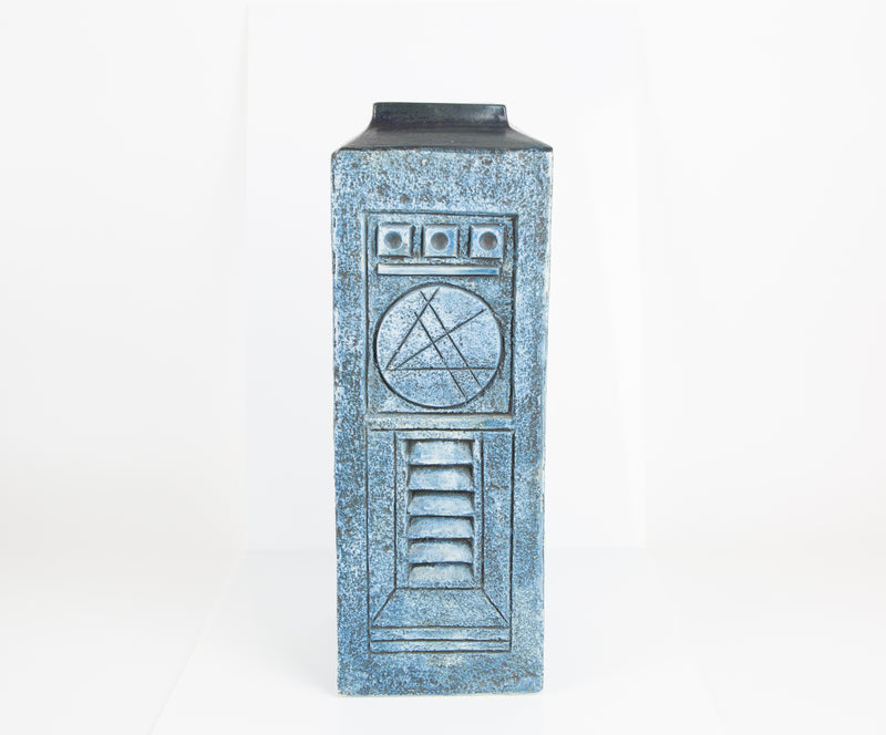 AVRIL BENNETT for TROIKA CORNWALL POTTERY LARGE COLUMN RECTANGLE SHOULDERED VASE