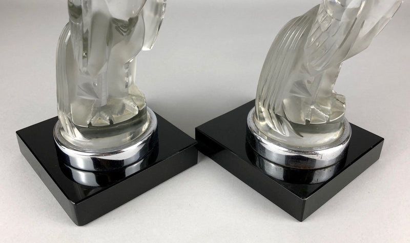 R LALIQUE, FRANCE 'SERRE LIVRES COQ HOUDAN' GLASS COCKEREL MASCOT BOOKENDS No. 1161