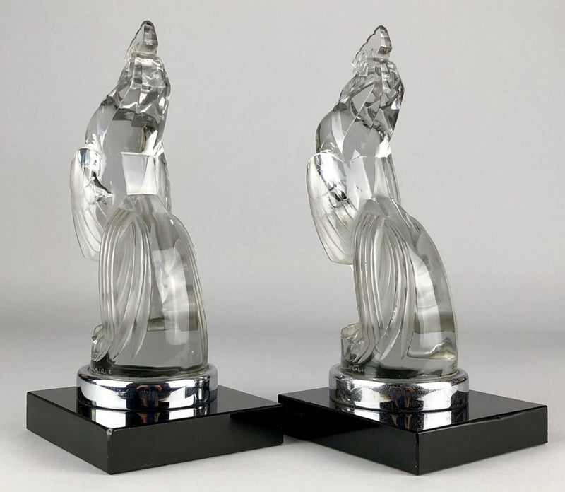 R LALIQUE, FRANCE 'SERRE LIVRES COQ HOUDAN' GLASS COCKEREL MASCOT BOOKENDS No. 1161
