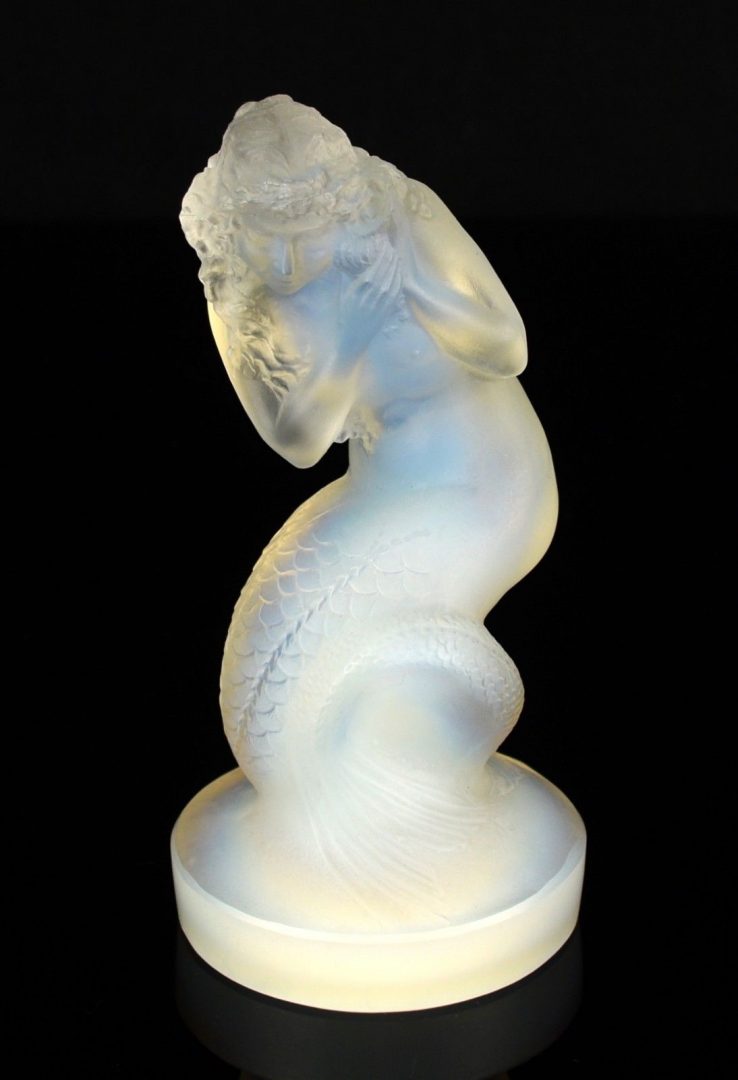 lalique glass mascot