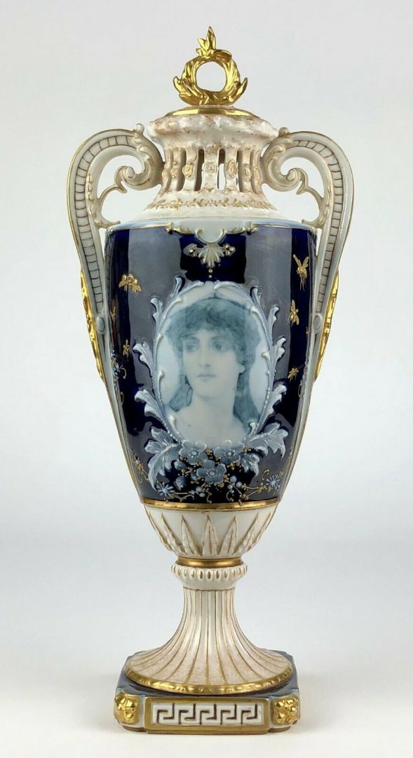 RIESSNER STELLMACHER &amp; KESSEL - LARGE AUSTRIAN PORCELAIN TWIN-HANDLED URN VASE