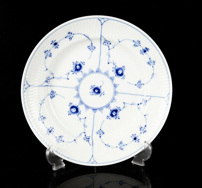 ROYAL COPENHAGEN BLUE/WHITE FLUTED RIMMED DEEP DINNER LUNCH PLATE No. 177