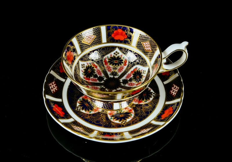 ROYAL CROWN DERBY - OLD IMARI 1128 ELIZABETH TEA CUP &amp; SAUCER