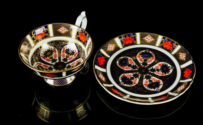 ROYAL CROWN DERBY - OLD IMARI 1128 ELIZABETH TEA CUP &amp; SAUCER
