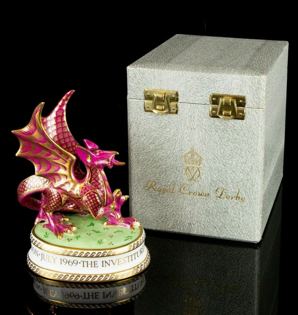 Royal Crown Derby -Welsh Dragon- Limited Edition Investiture 