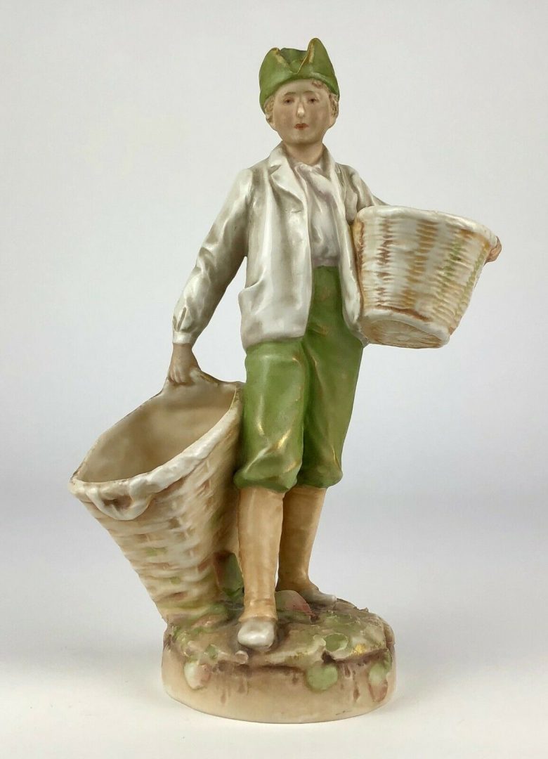 ROYAL DUX 'BASKET CARRIERS' FIGURE MODELS 981 &amp; 982 PAIR BOY MAN GIRL LADY
