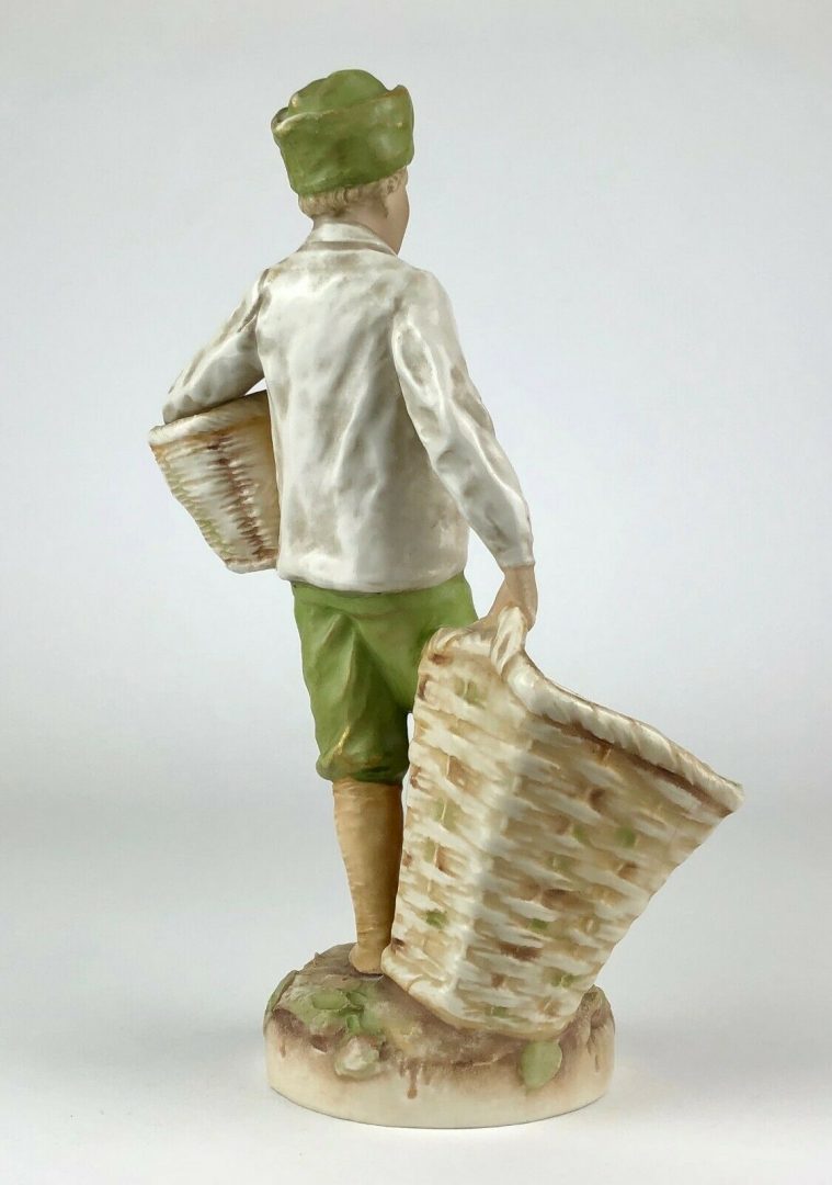 ROYAL DUX 'BASKET CARRIERS' FIGURE MODELS 981 &amp; 982 PAIR BOY MAN GIRL LADY