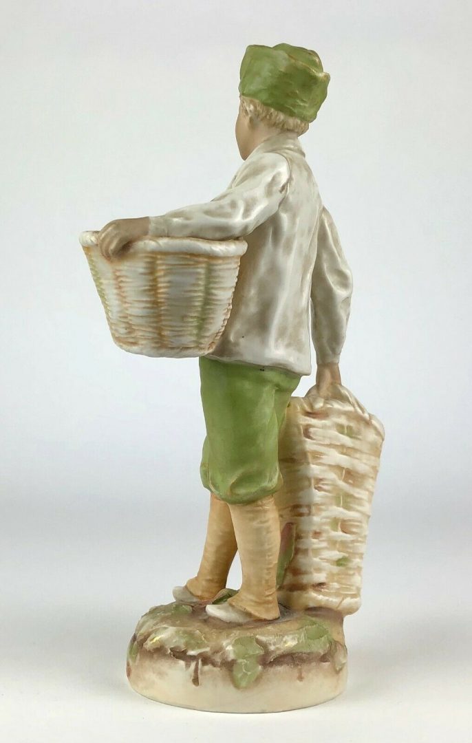 ROYAL DUX 'BASKET CARRIERS' FIGURE MODELS 981 &amp; 982 PAIR BOY MAN GIRL LADY