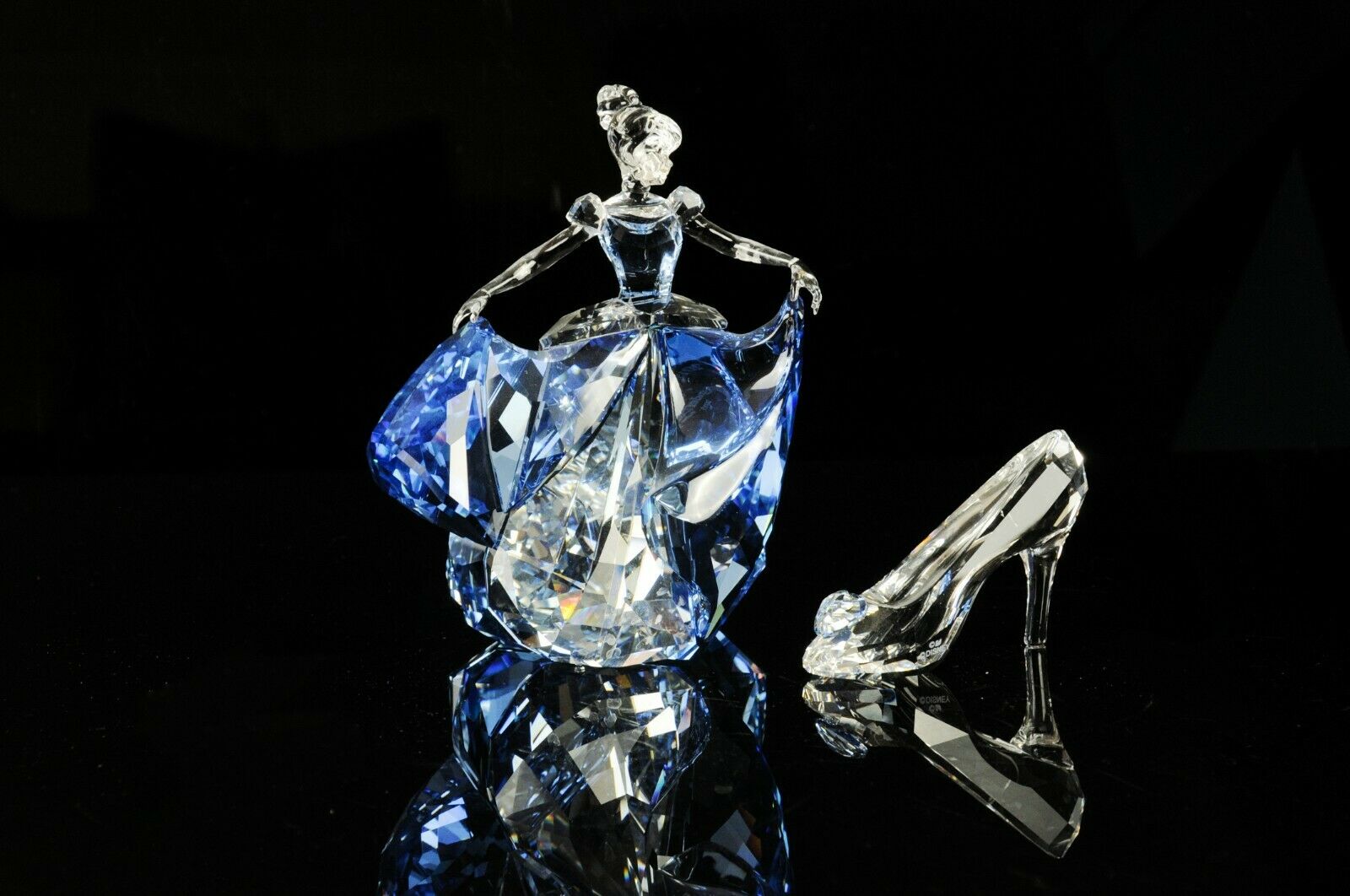 Swarovski -Cinderella &Amp; Slipper- Disney Figure Ornaments Swarovski -Cinderella &Amp; Slipper- Disney Figure Ornaments